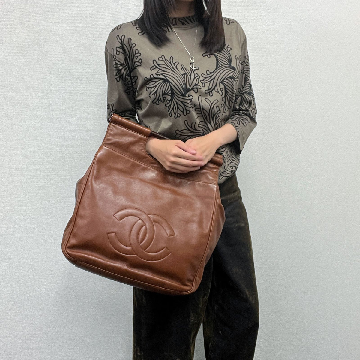 Chanel CC Logo Cutout Handle Handbag Leather Brown Seal Vintage