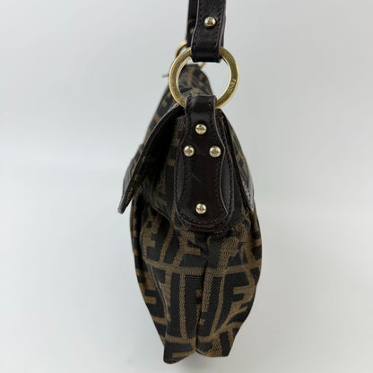 Fendi Zucca Chef Flap Shoulder Bag Canvas Brown Dark Gold Vintage — view 4