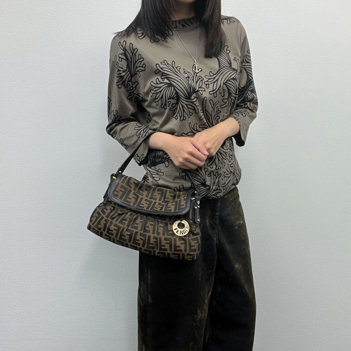 Fendi Zucca Chef Flap Shoulder Bag Canvas Brown Dark Gold Vintage — view 3