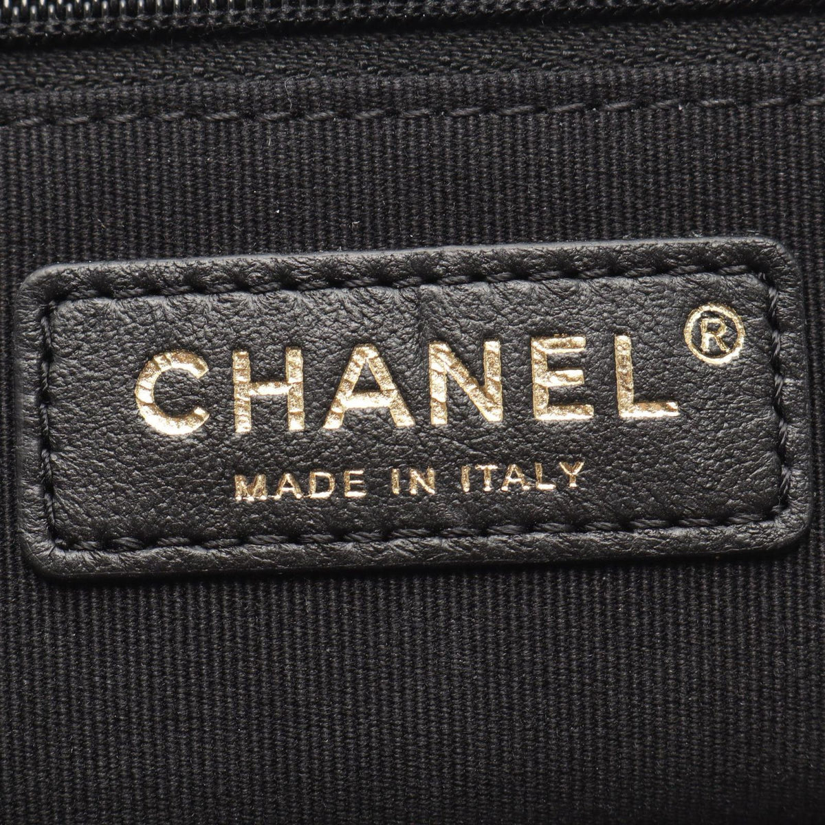 Chanel Shoulder Bag Quilted Vanity 2-Way Black Lambskin Chain — view 4