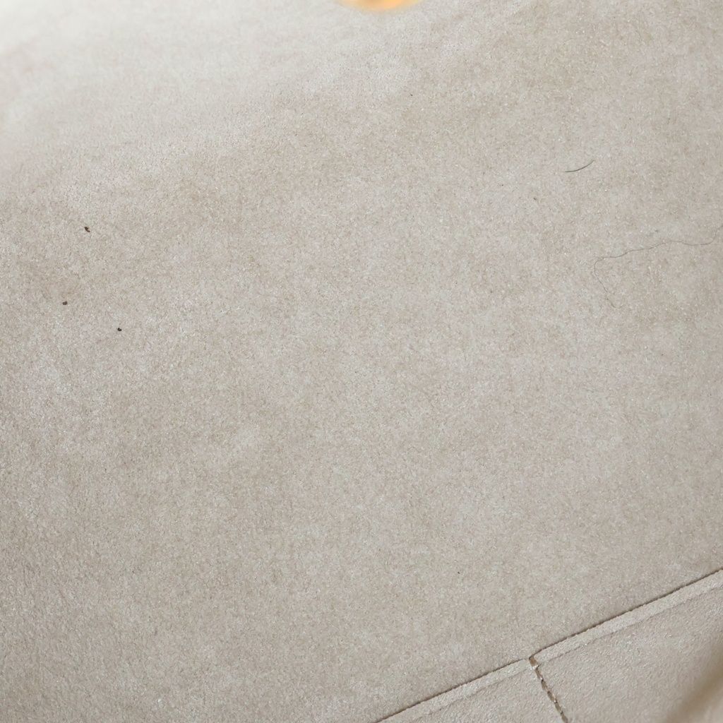 Louis Vuitton Monogram Giant Empreinte On The Go PM Tourterelle Cream 2-Way — view 7