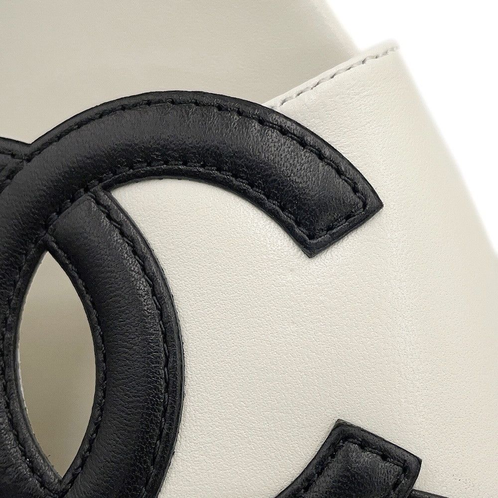 Chanel Sandals CC Logo Mules Lambskin — view 5