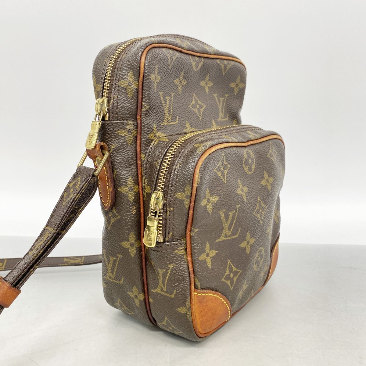 Louis Vuitton Shoulder Bag Monogram Amazon Brown — view 2