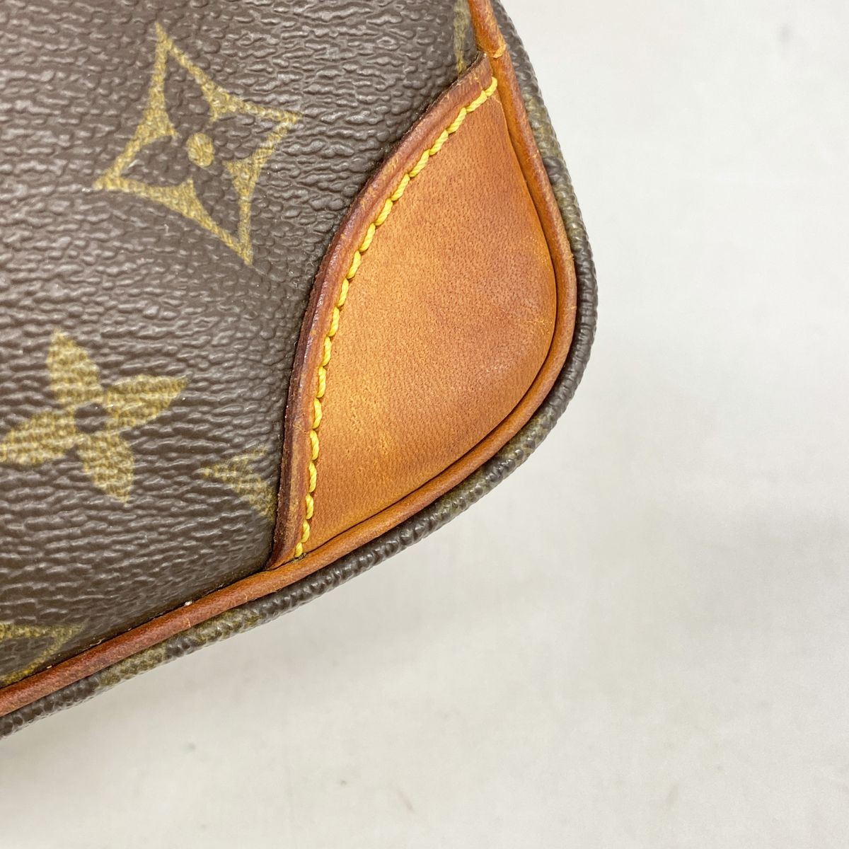 Louis Vuitton Shoulder Bag Monogram Amazon Brown — view 6