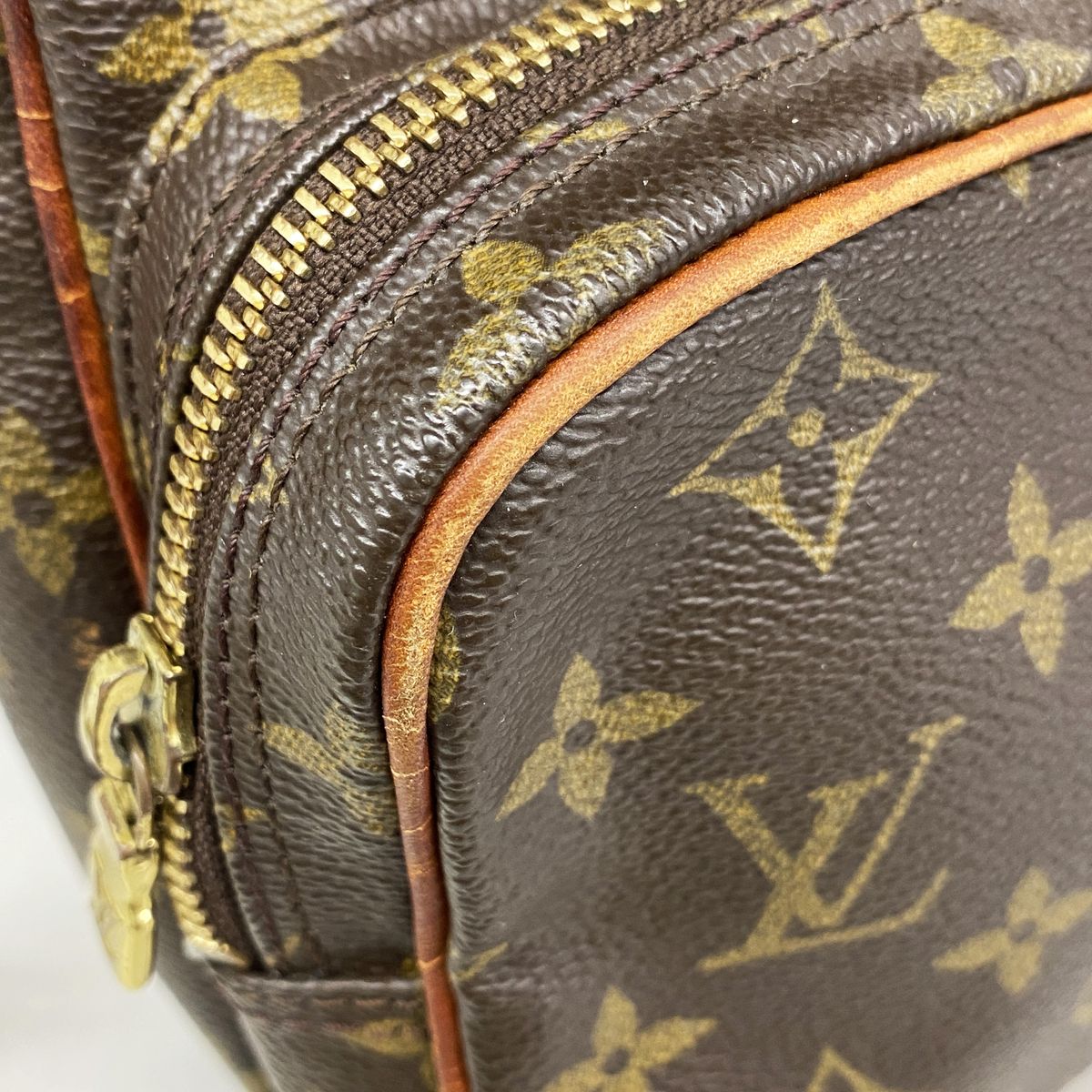 Louis Vuitton Shoulder Bag Monogram Amazon Brown — view 8