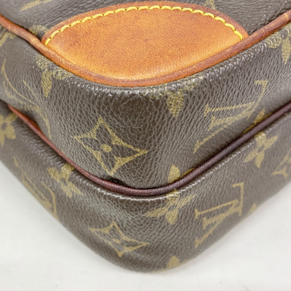 Louis Vuitton Shoulder Bag Monogram Amazon Brown — view 7