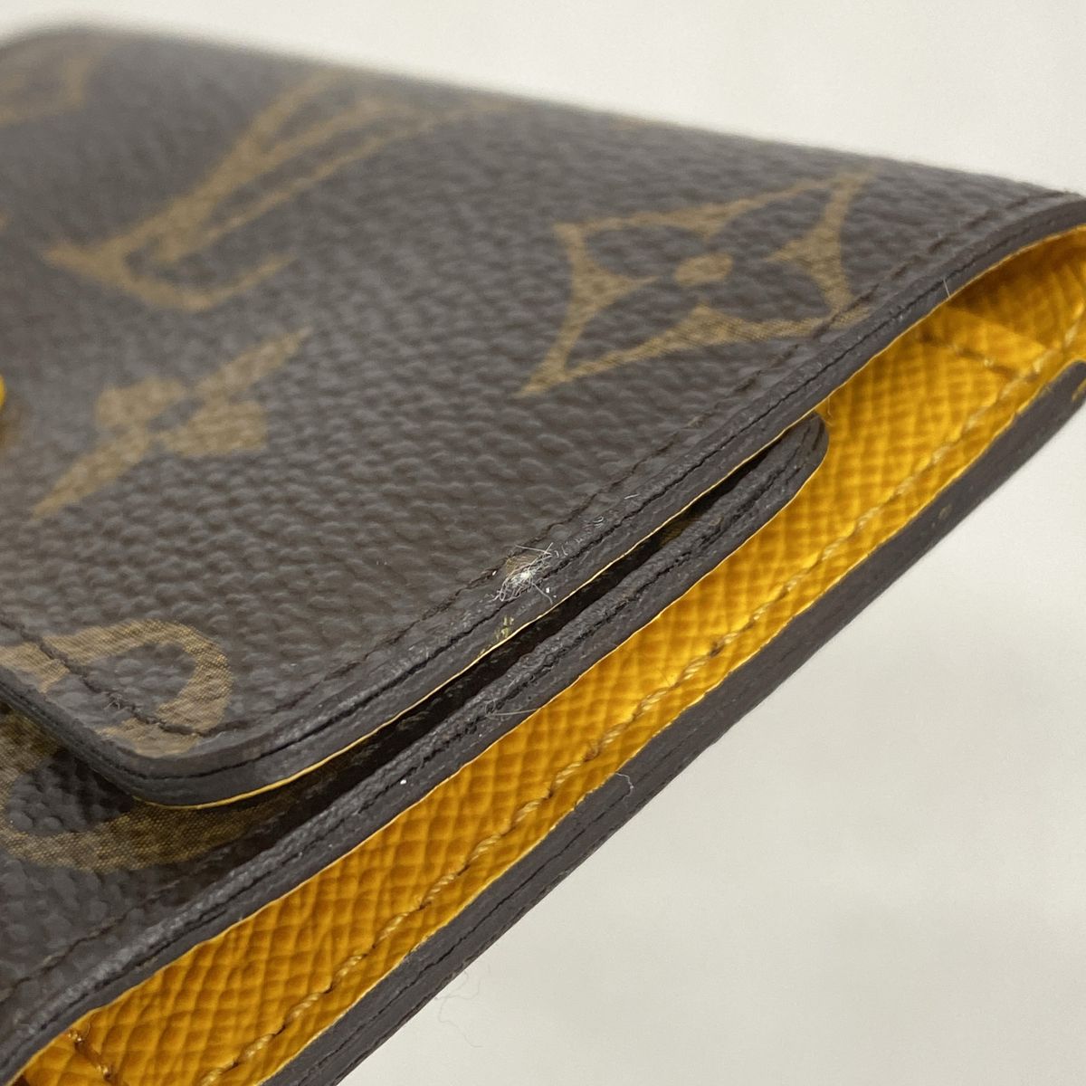 Louis Vuitton Key Case Monogram Multicles 6 Mimosa Key Holder — view 6
