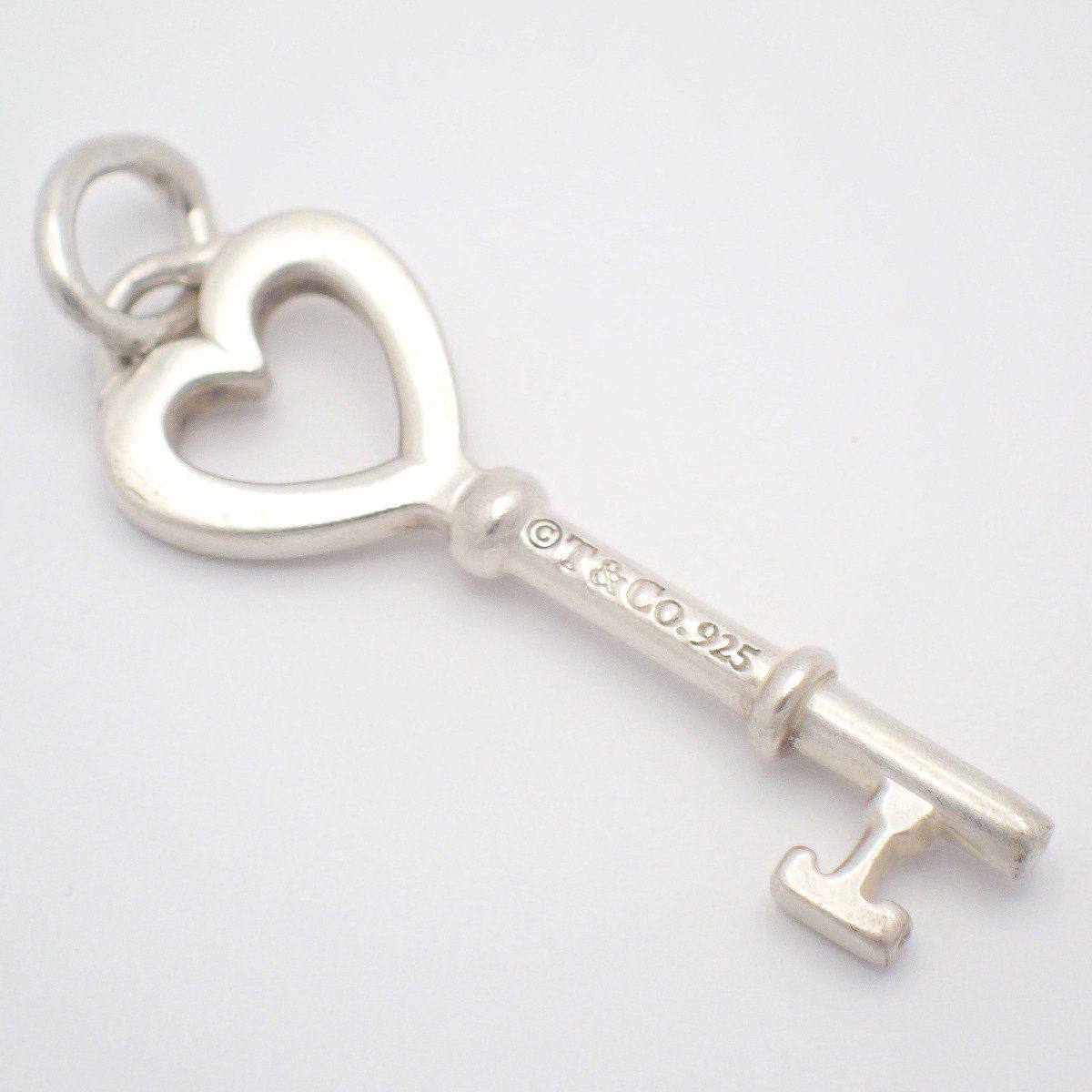 Tiffany & Co Heart Key Pendant 925 Sterling Silver — view 4