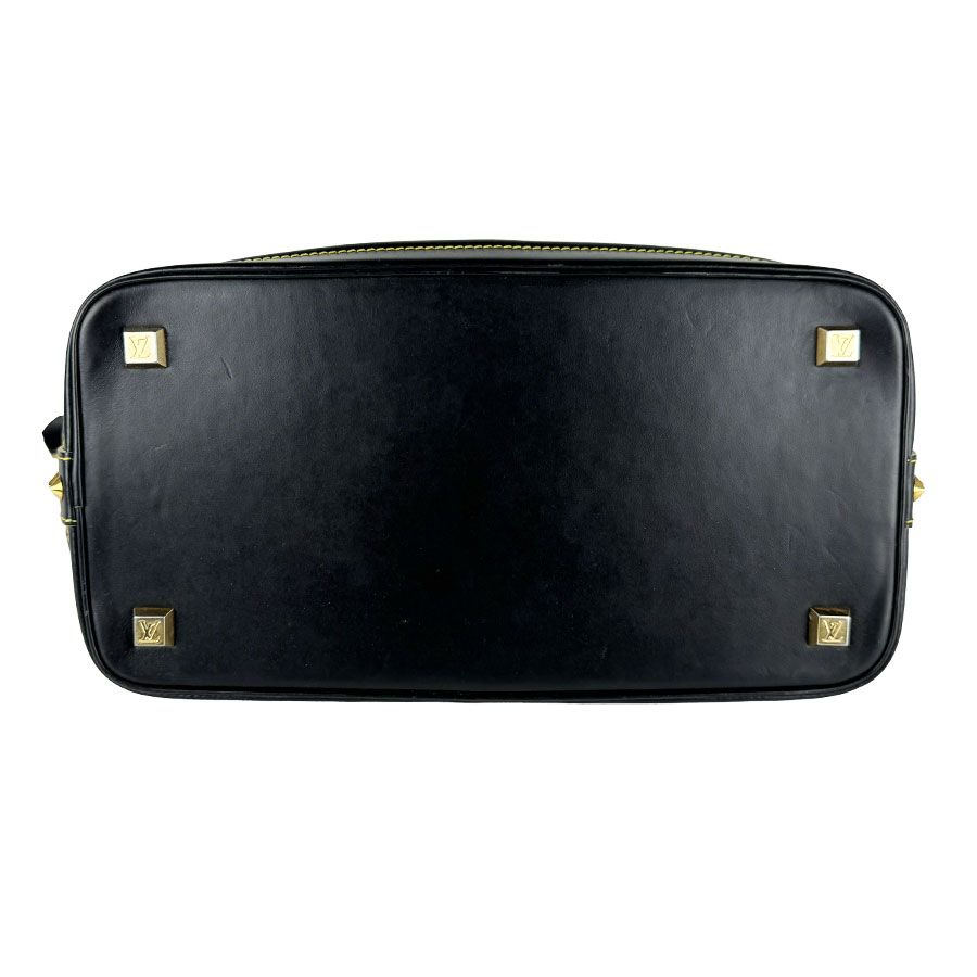 Louis Vuitton Handbag Lockit MM — view 4