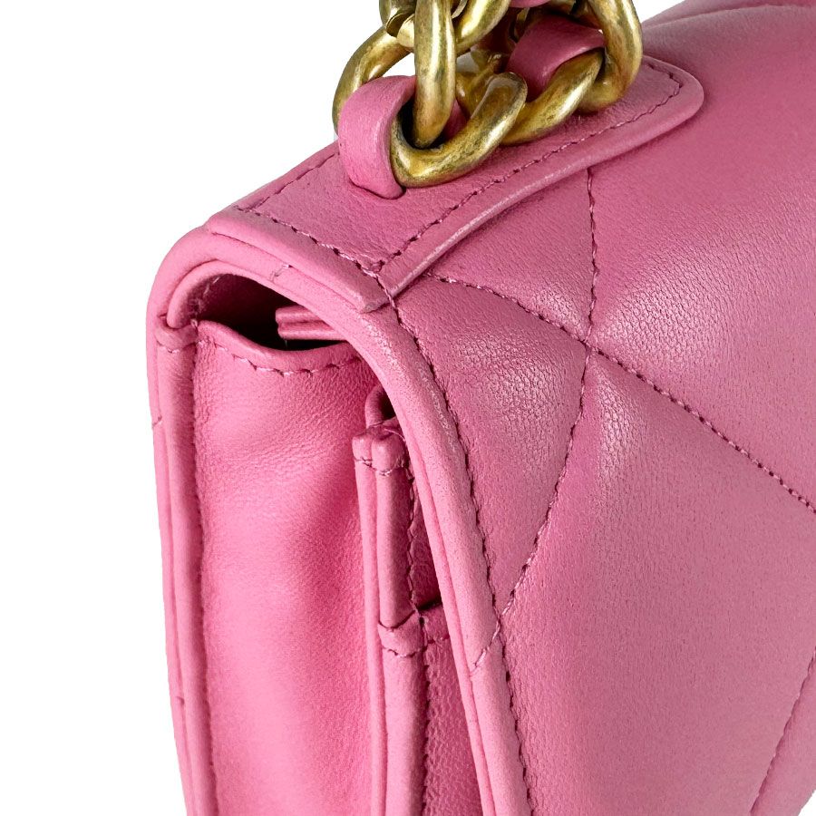 Chanel Chain Wallet Shoulder Bag — view 6
