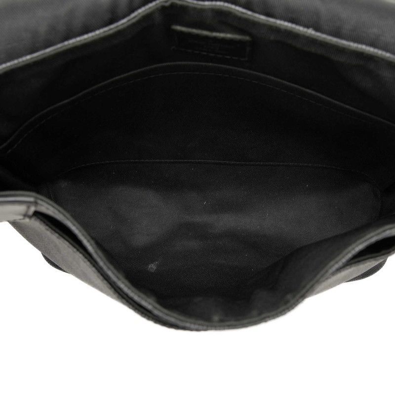 Louis Vuitton Damier Graphite District PM NM Crossbody Shoulder Bag Black — view 4