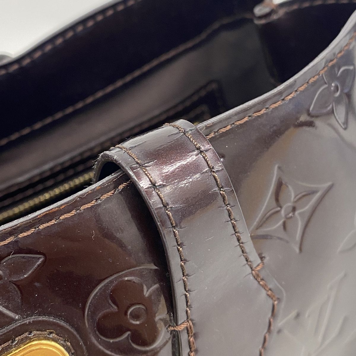 Louis Vuitton Tote Bag Vernis Wilshire PM Amarante — view 8