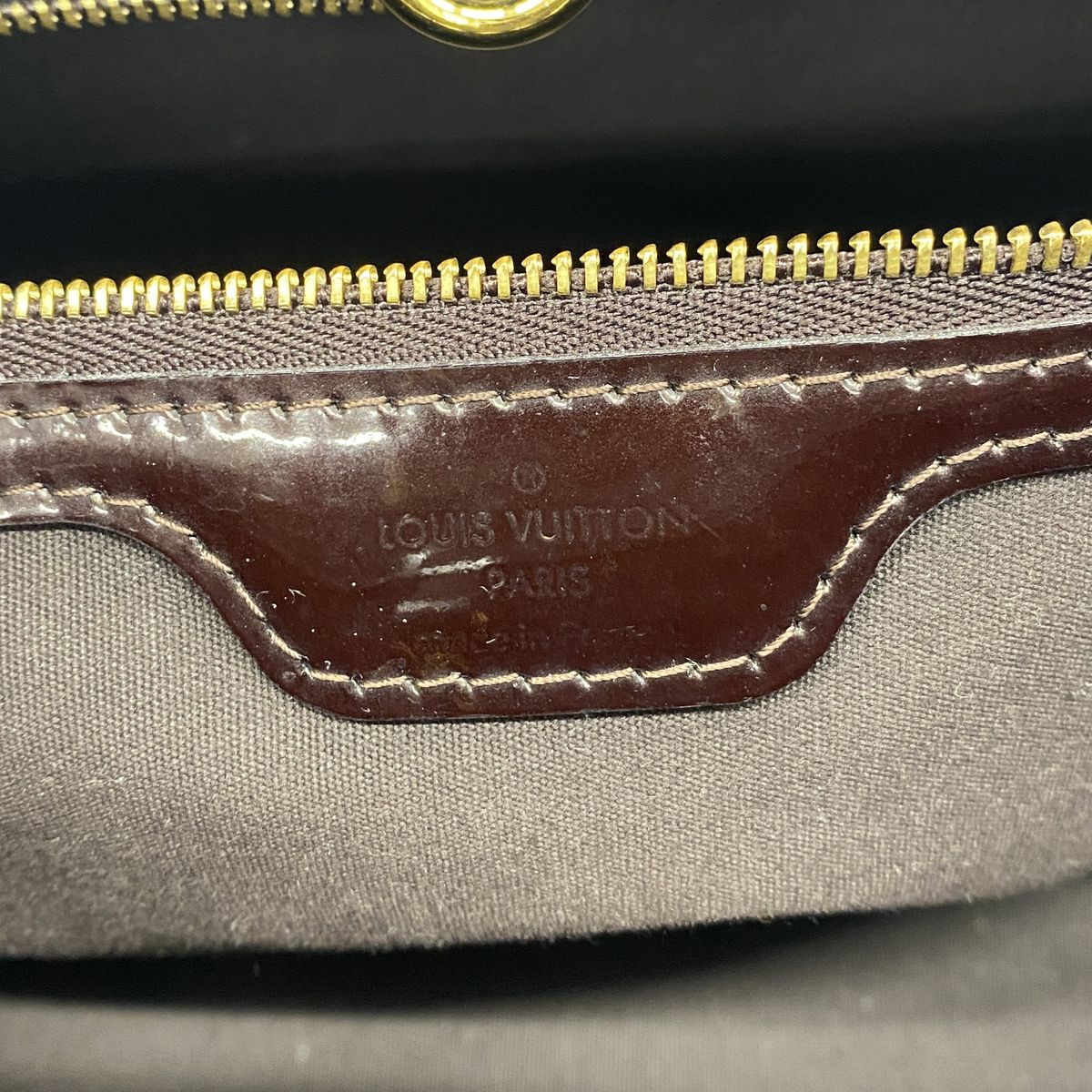 Louis Vuitton Tote Bag Vernis Wilshire PM Amarante — view 5