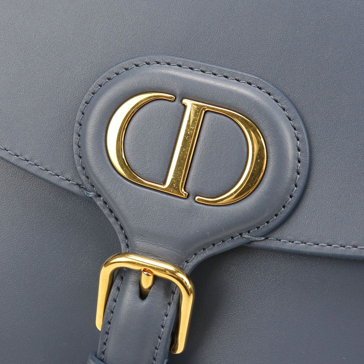 Dior Medium Bobby Shoulder Bag Calfskin — view 4