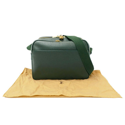 Louis Vuitton Shoulder Bag Taiga Reporter PM Epi Green Simple Daily — view 5