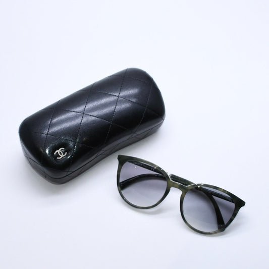 Chanel Wellington Shape Faux Pearl Sunglasses 53 19 S3 Green Marble Style
