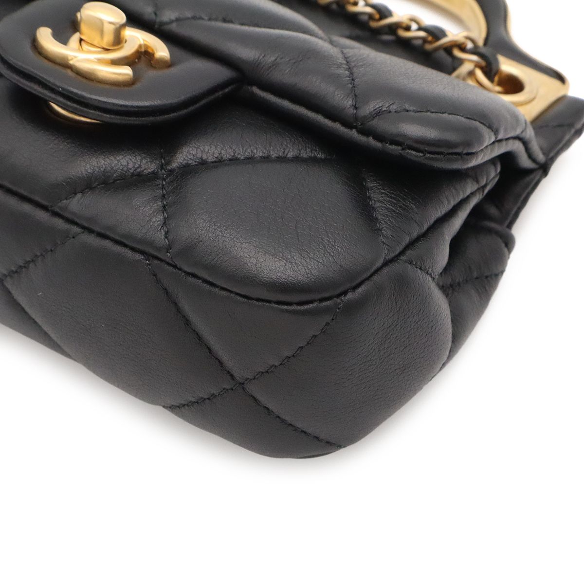 Chanel Quilted Chain Shoulder Bag Pouch Pochette Leather Black Gold — view 3