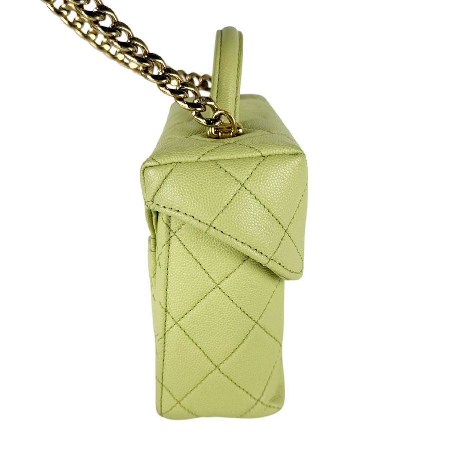 Chanel Shoulder Bag Yellow — view 2