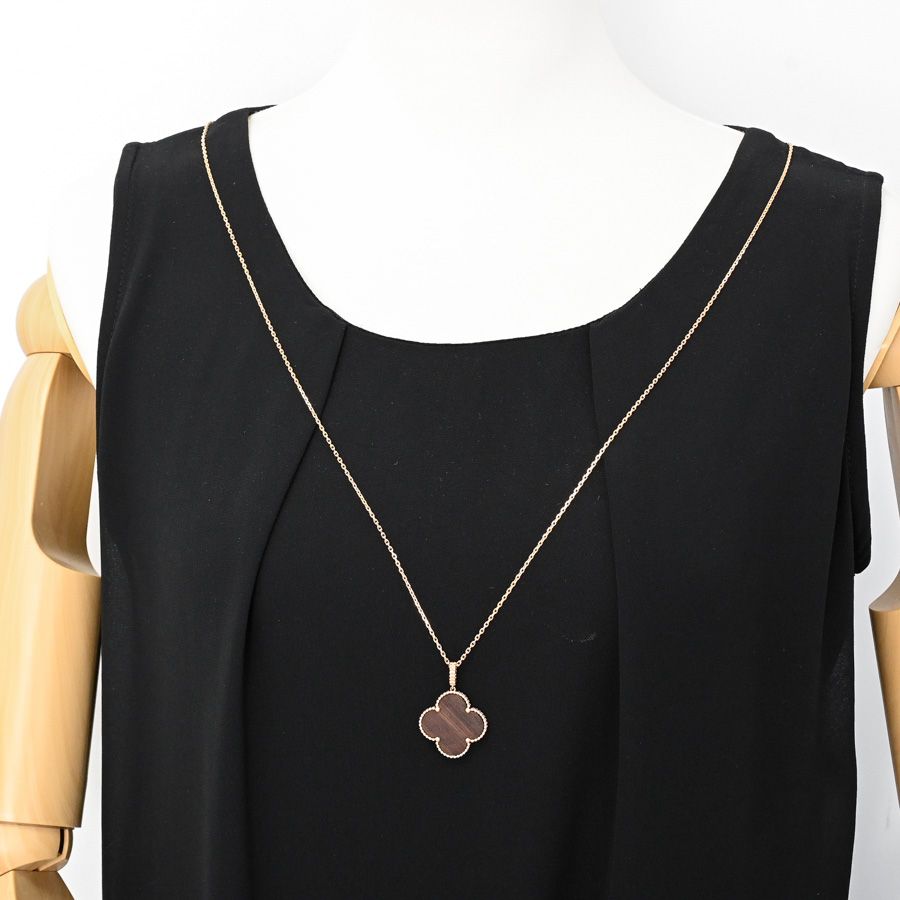 Van Cleef & Arpels Necklace Magic Alhambra Long — view 4