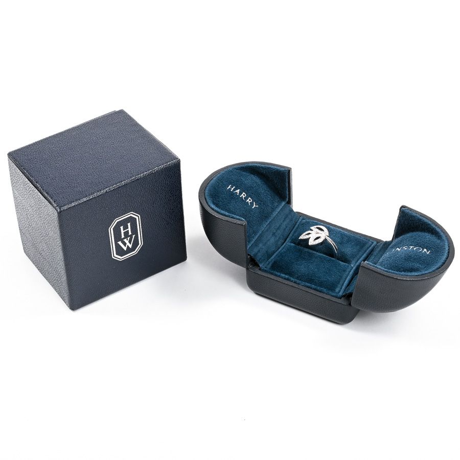 Harry Winston Ring Lily Cluster Mini — view 7