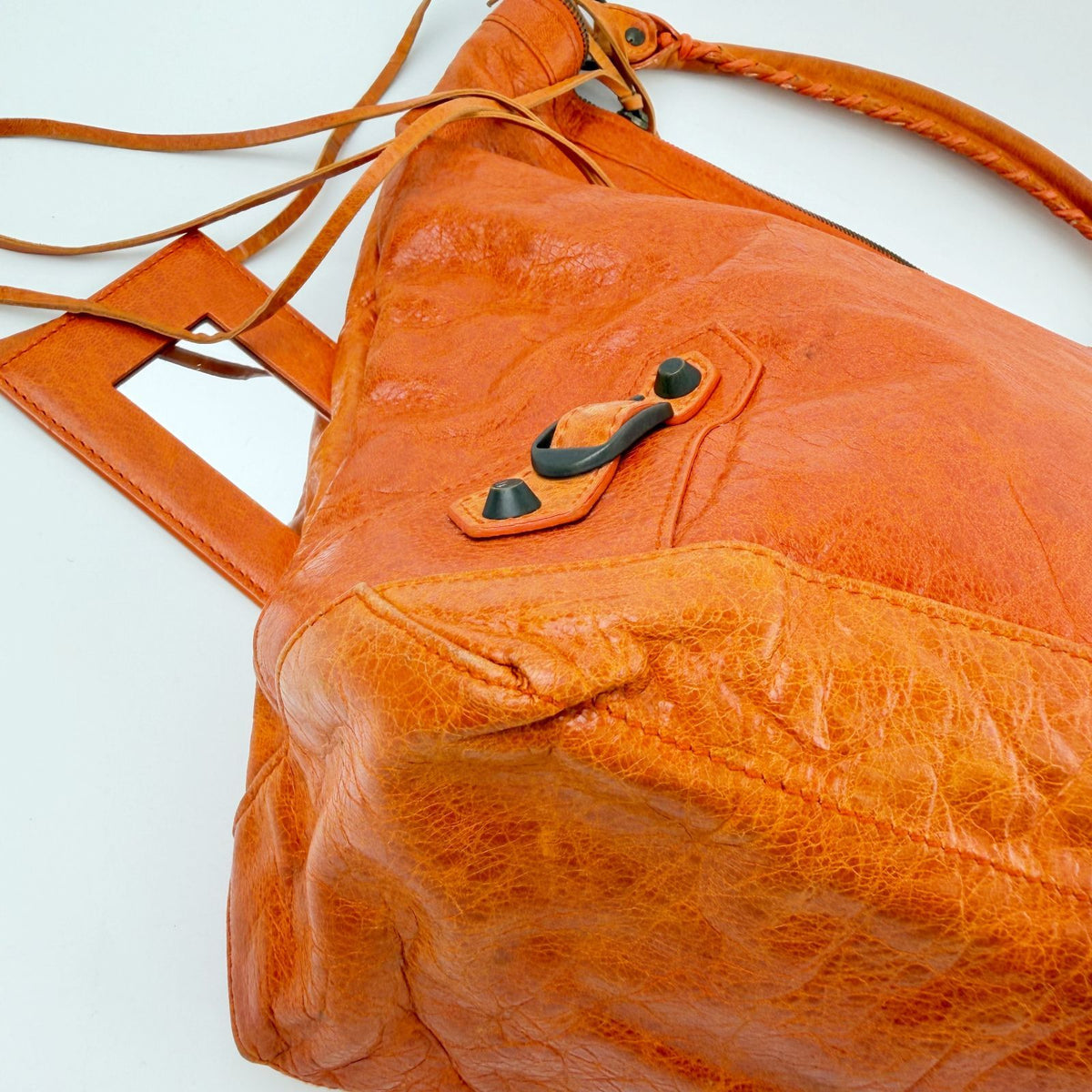 Balenciaga the Day Shoulder Bag Leather Orange Vintage — view 6