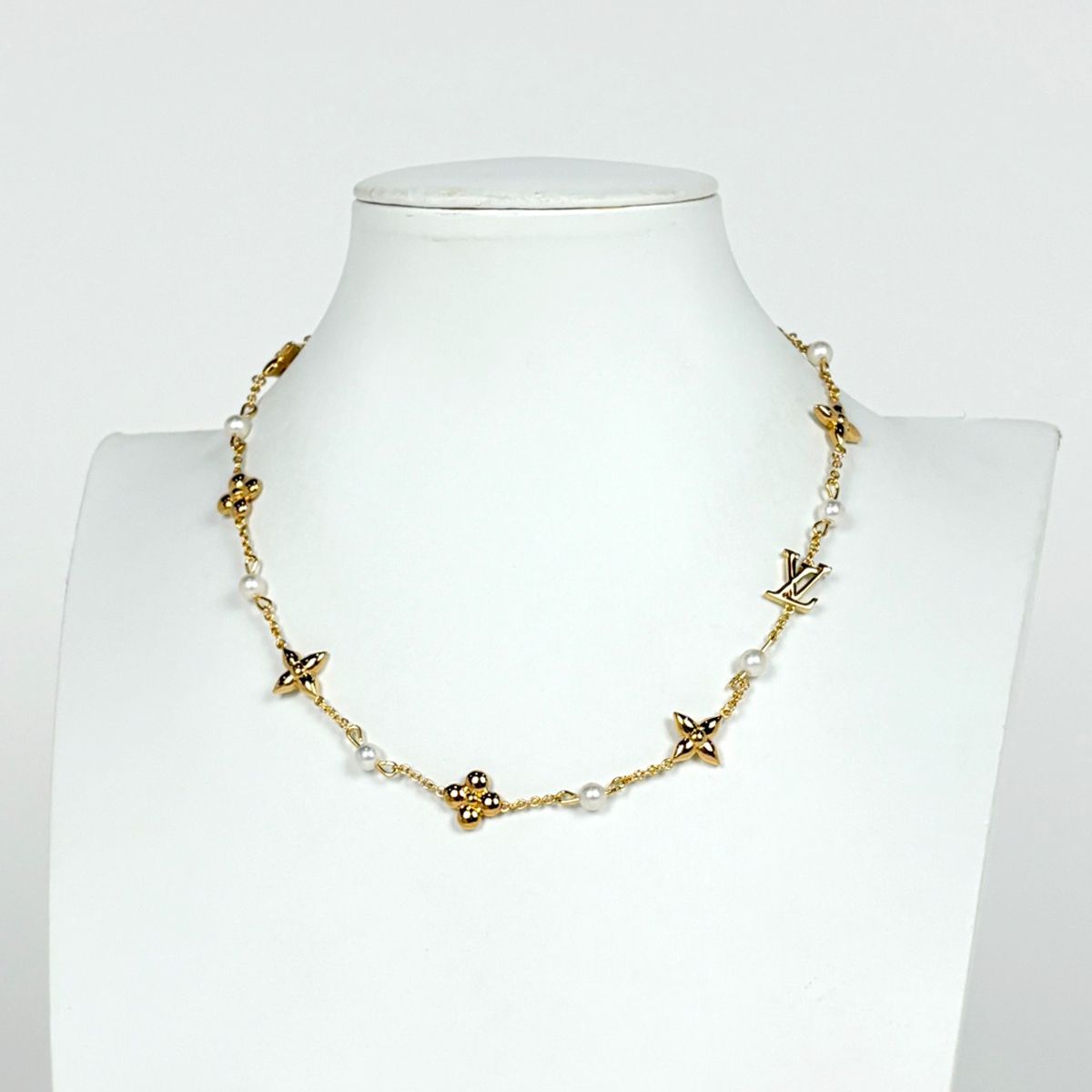 Louis Vuitton Necklace Faux Pearl Gold — view 4