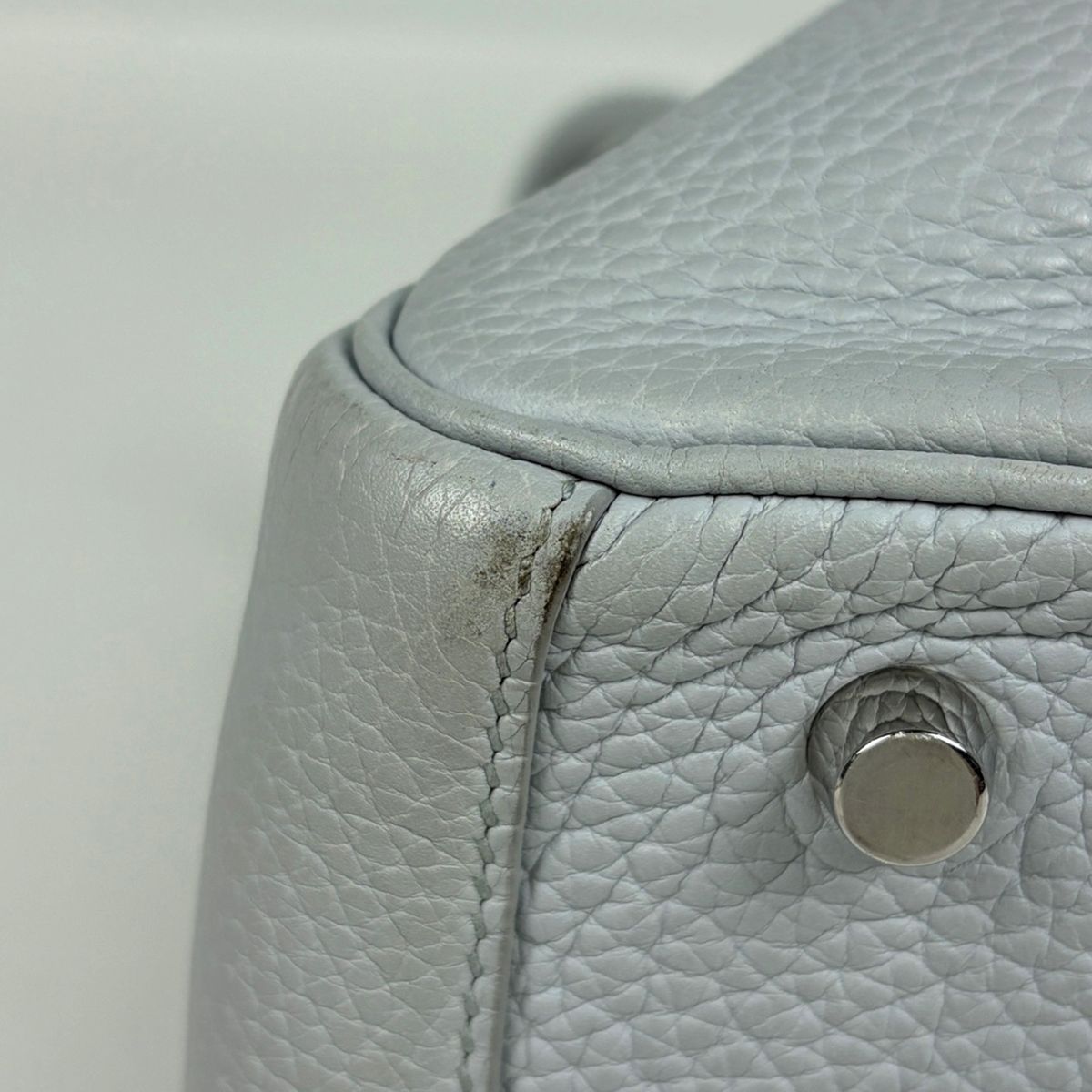 Hermes Lindy 30 Shoulder Bag Taurillon Blue Pale — view 8