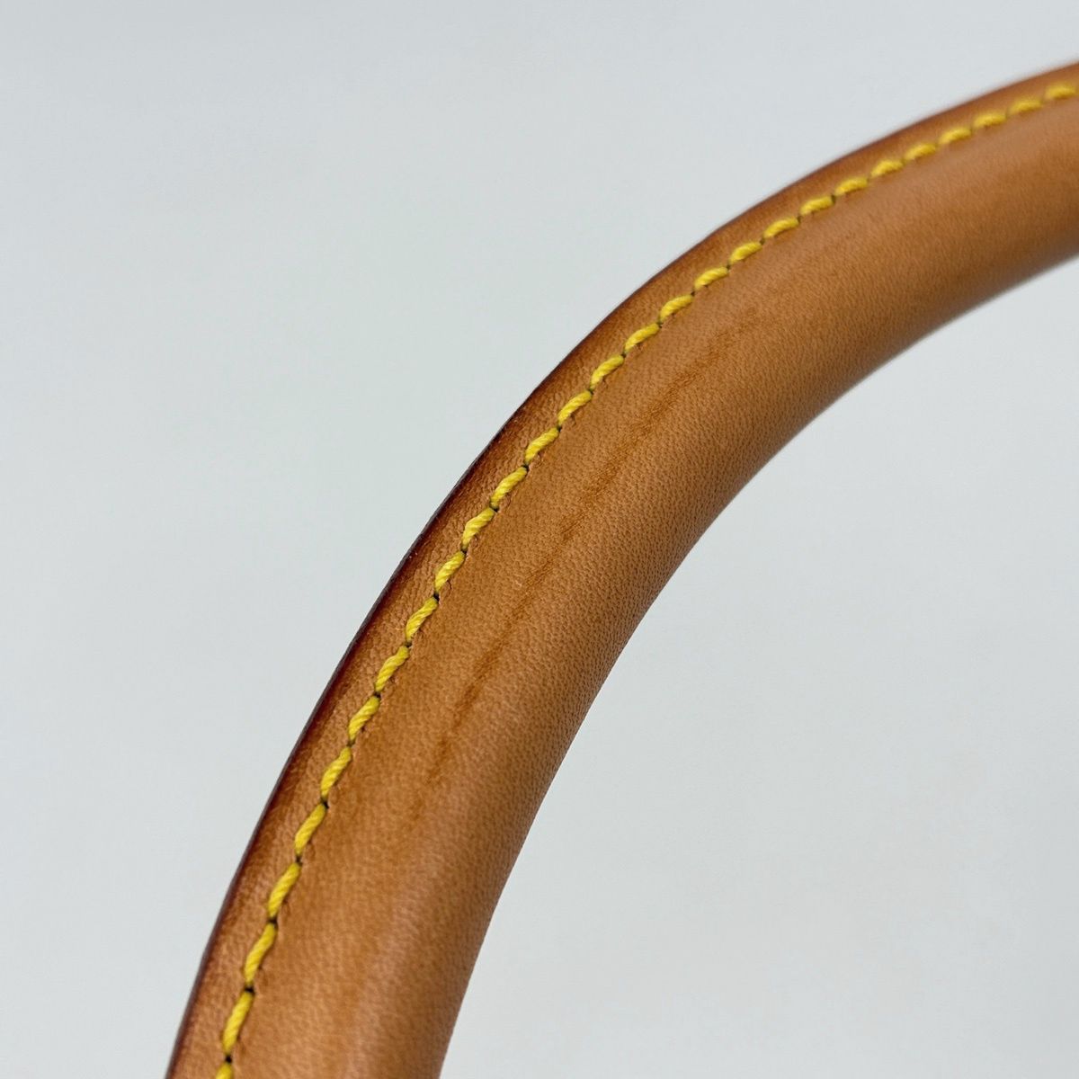 Louis Vuitton Looping MM Shoulder Bag Monogram Brown — view 5