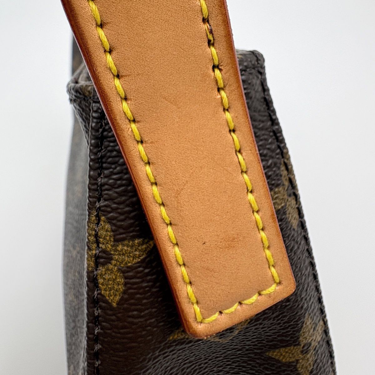 Louis Vuitton Looping MM Shoulder Bag Monogram Brown — view 4