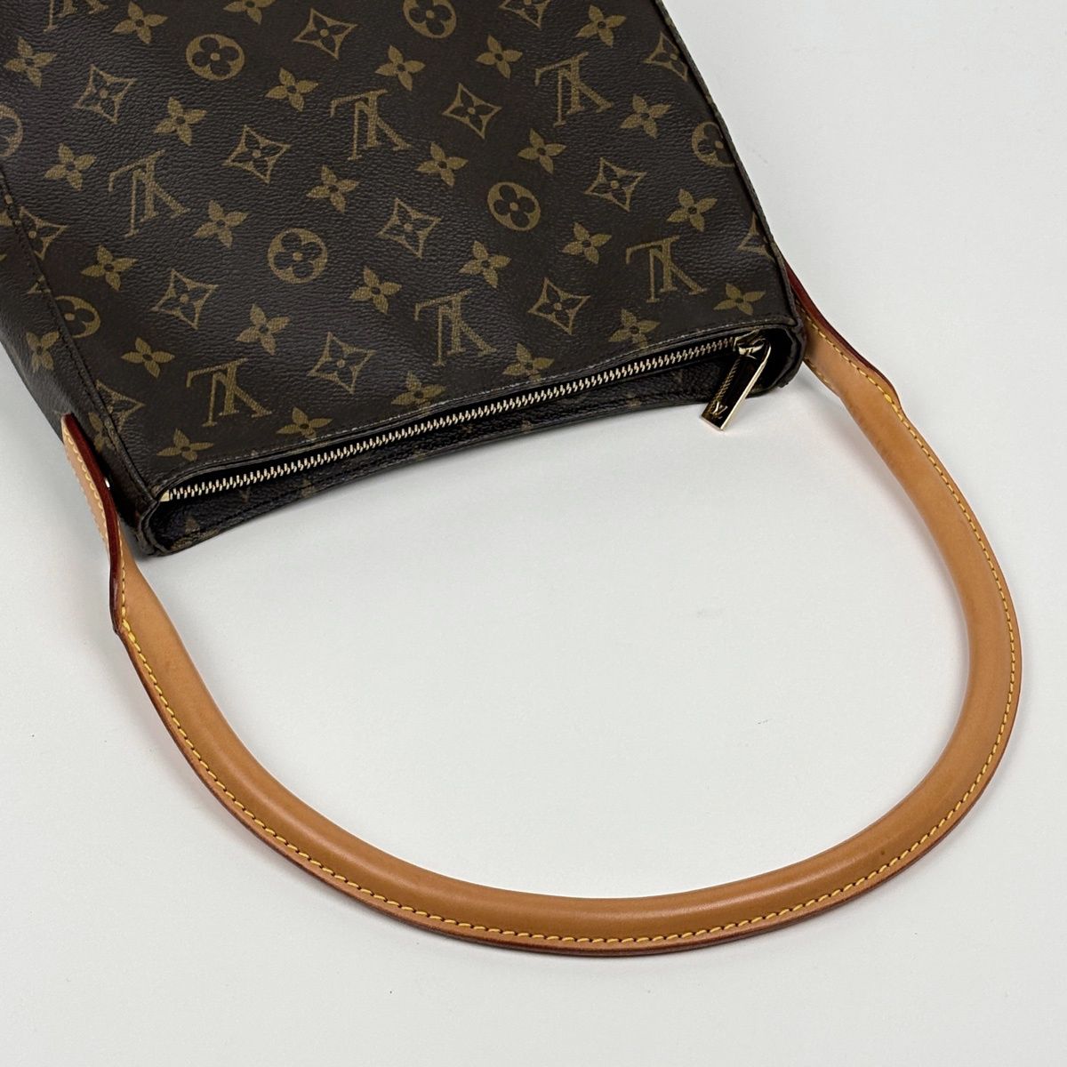 Louis Vuitton Looping MM Shoulder Bag Monogram Brown — view 6