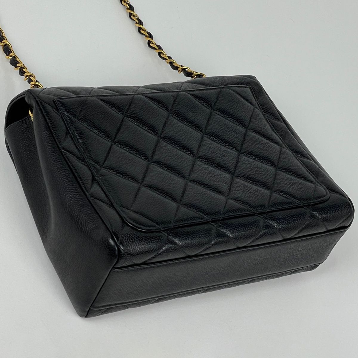 Chanel Shoulder Bag Quilted CC Logo Caviar Leather Black — view 2