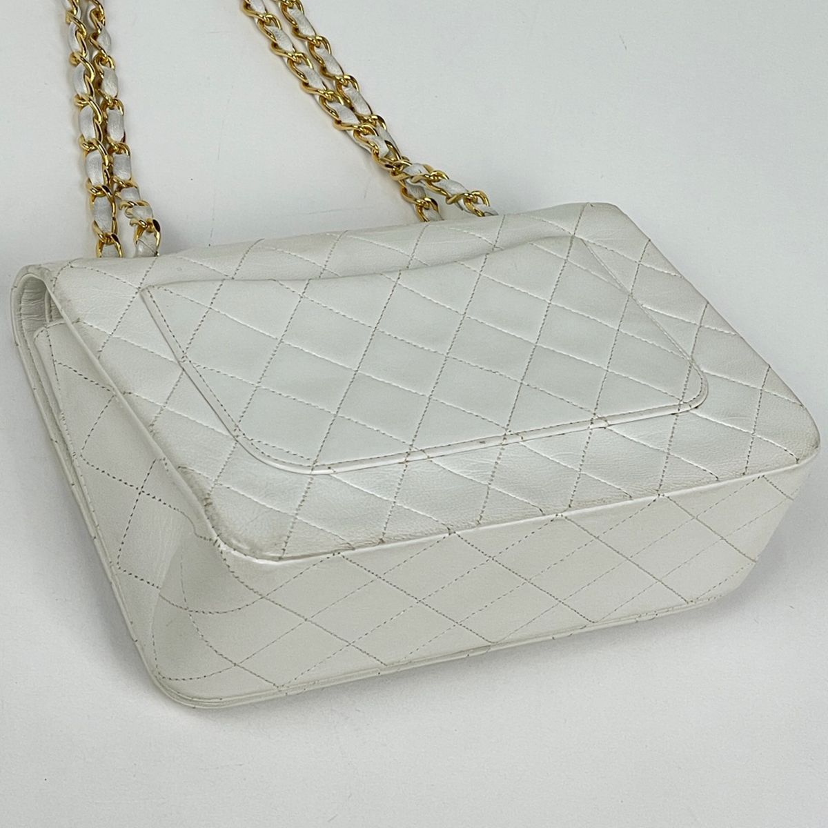 Chanel Shoulder Bag Quilted Single Flap CC Logo Leather White — view 2