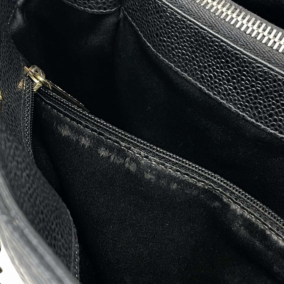 Chanel Tote Bag CC Logo Quilted Grand Shopping GST Caviar Leather Black — view 6