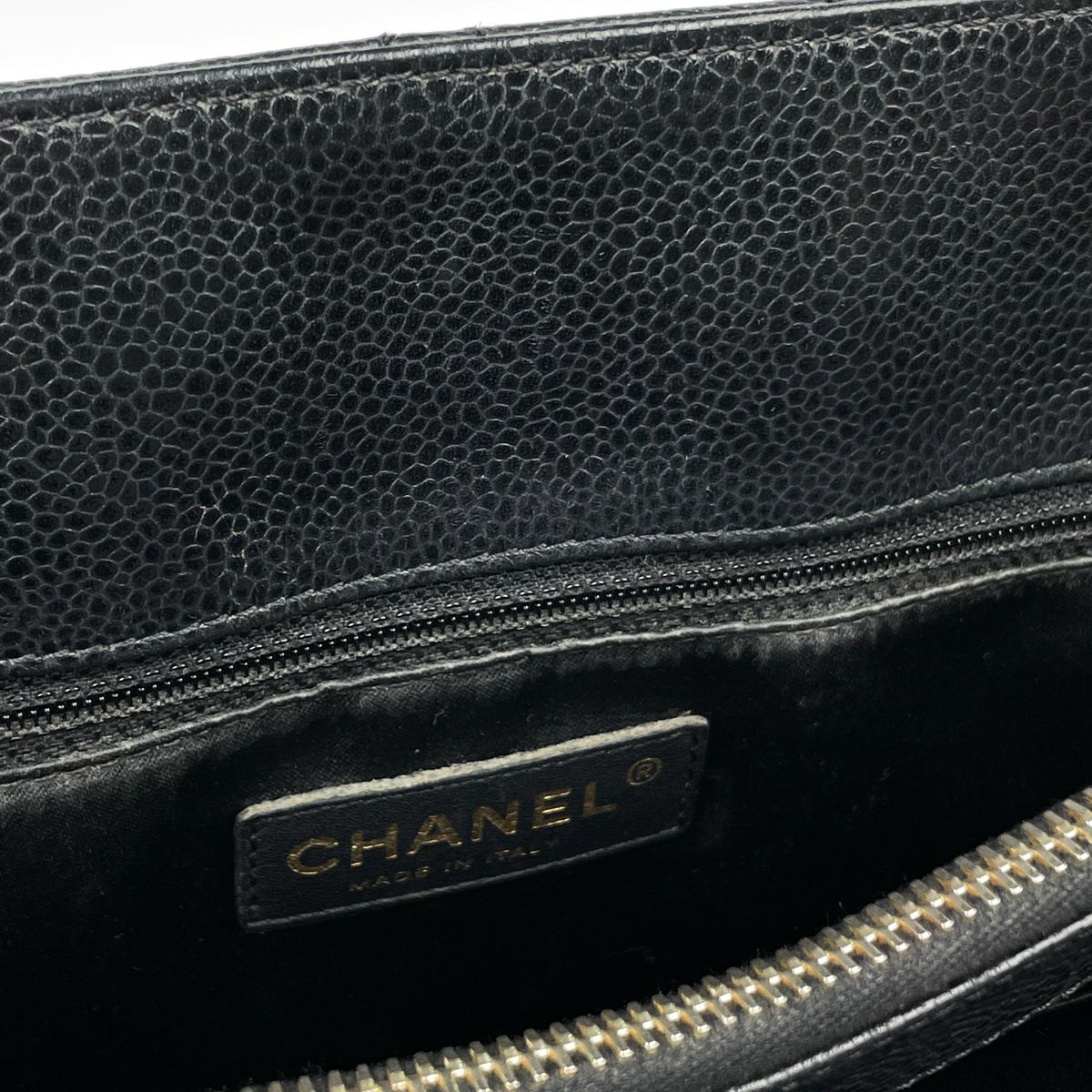Chanel Tote Bag CC Logo Quilted Grand Shopping GST Caviar Leather Black — view 5