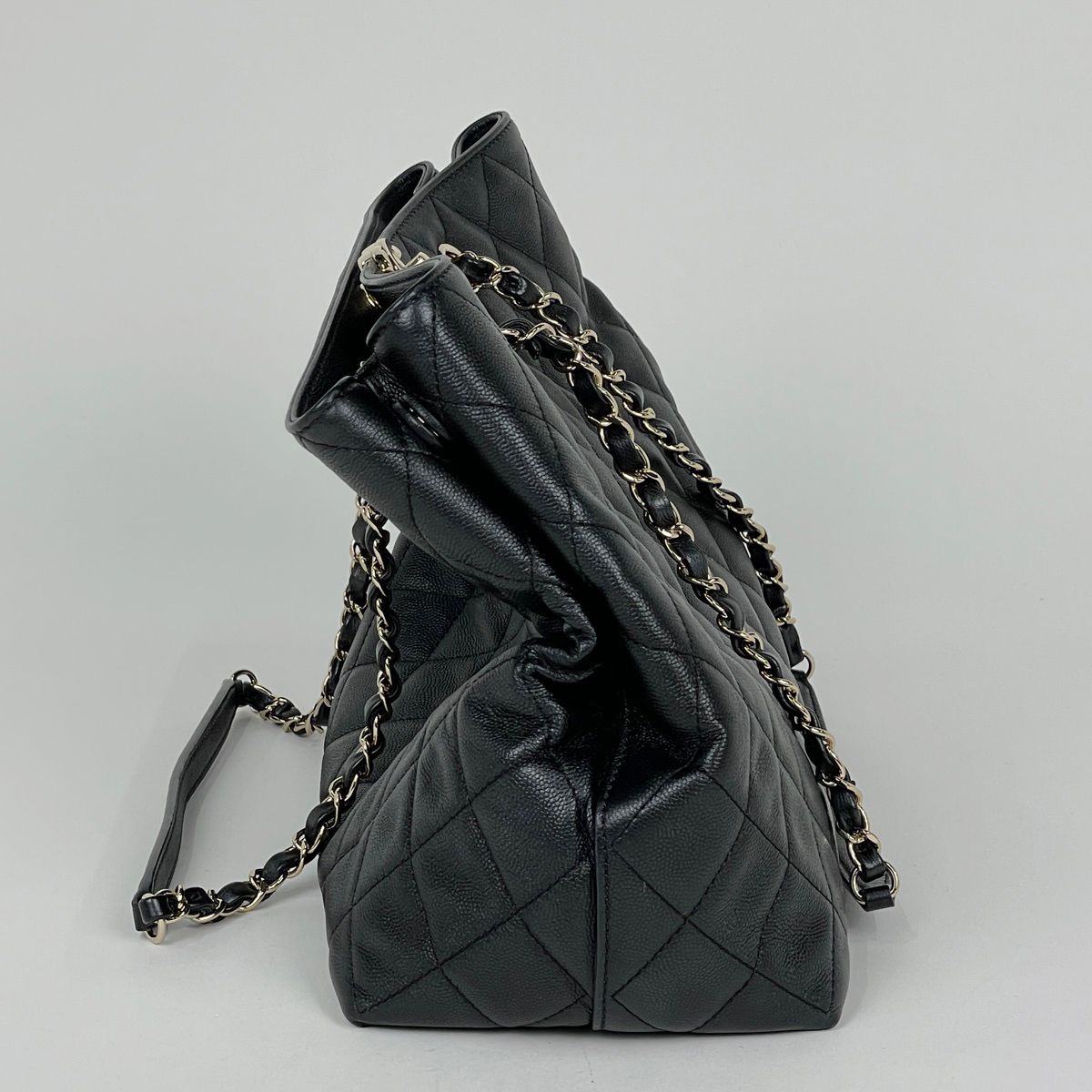 Chanel Tote Bag CC Logo Caviar Leather Black — view 5