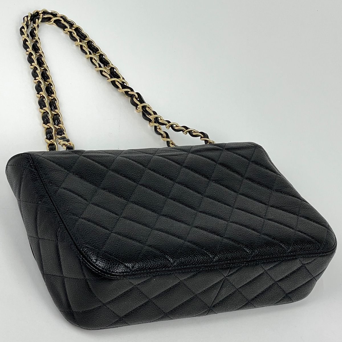 Chanel Shoulder Bag CC Logo Quilted Chain Caviar Leather Black — view 2