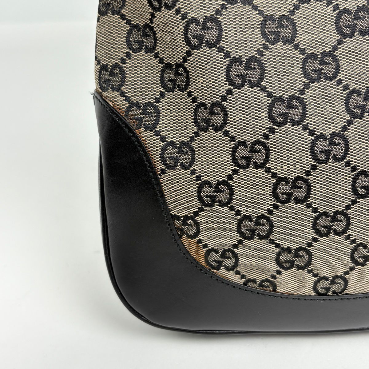 Gucci Shoulder Bag GG Pattern Jackie Line Canvas Gray Black — view 3