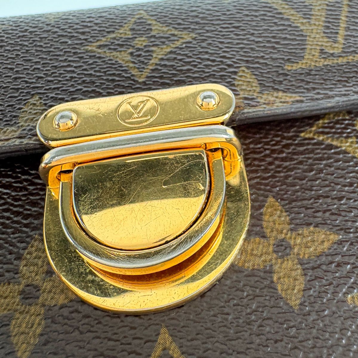 Louis Vuitton Portefeuille Koala Bifold Wallet Trifold Monogram Brown — view 5