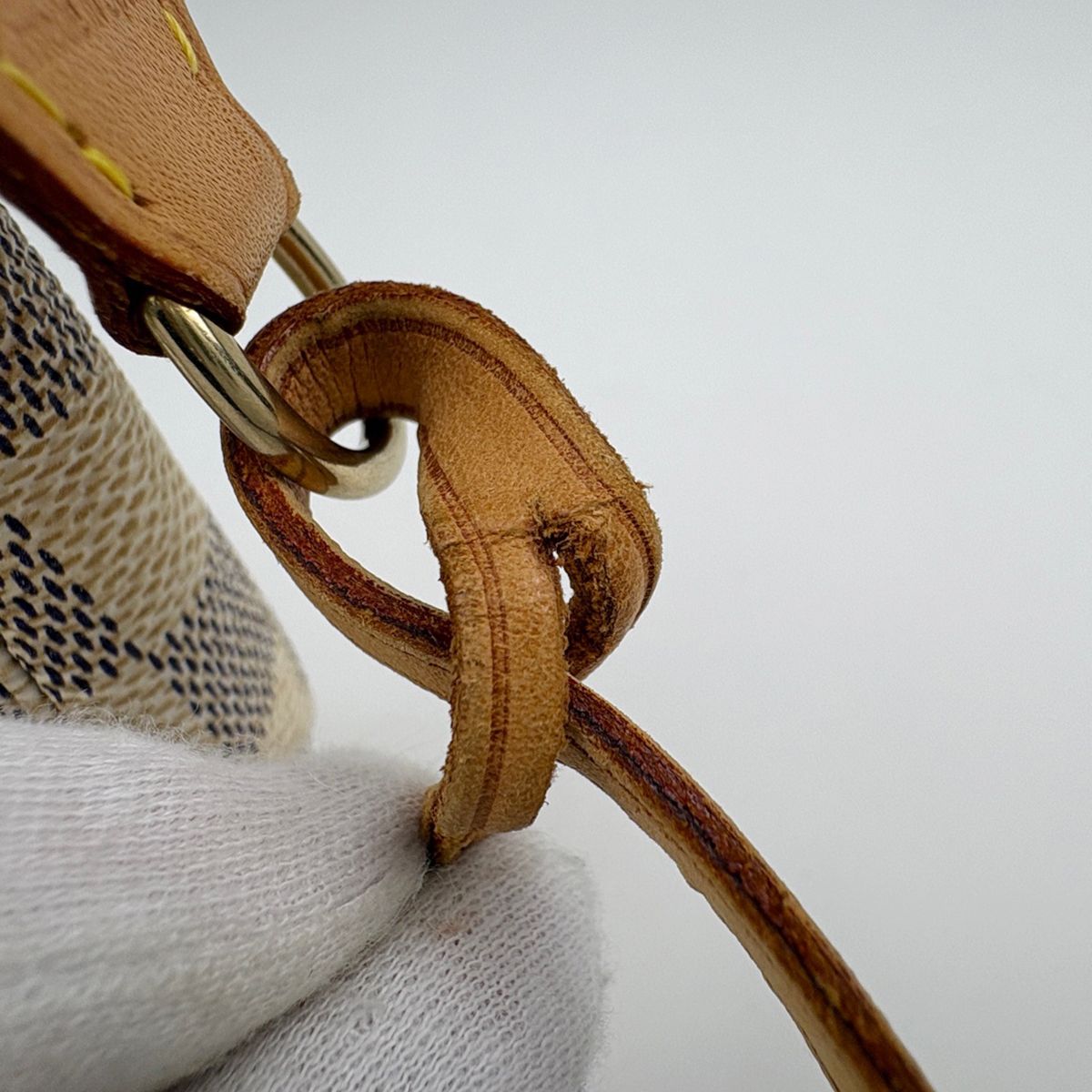 Louis Vuitton Pochette Accessoires Pouch Damier Azur White — view 6