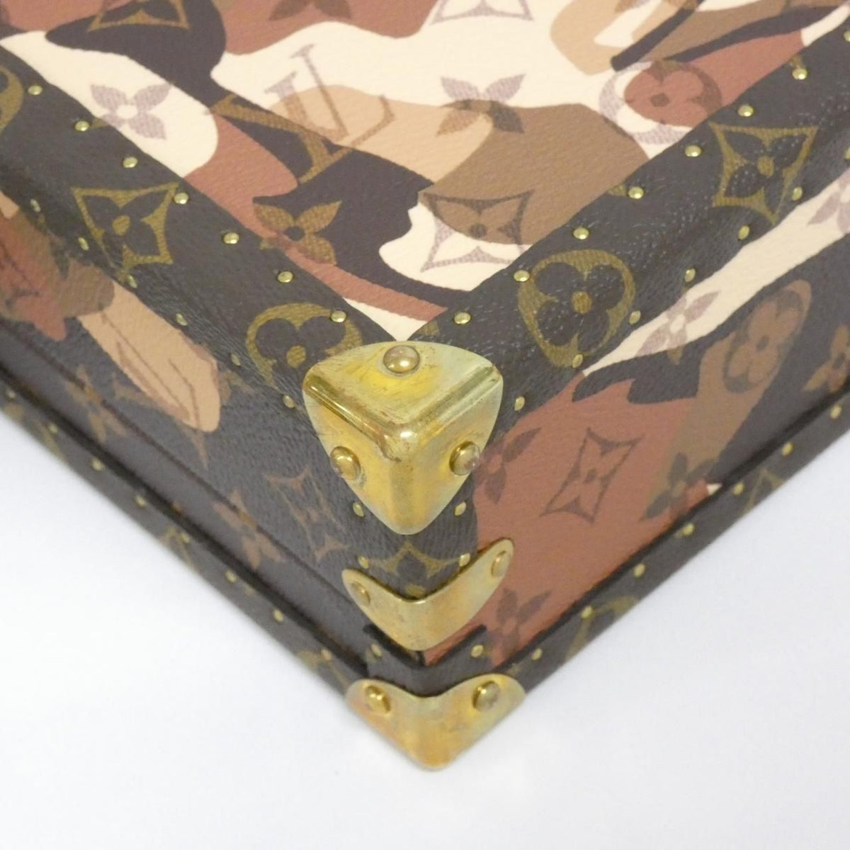 Louis Vuitton Monogram LV Portrait Vertical Clutch Box — view 3