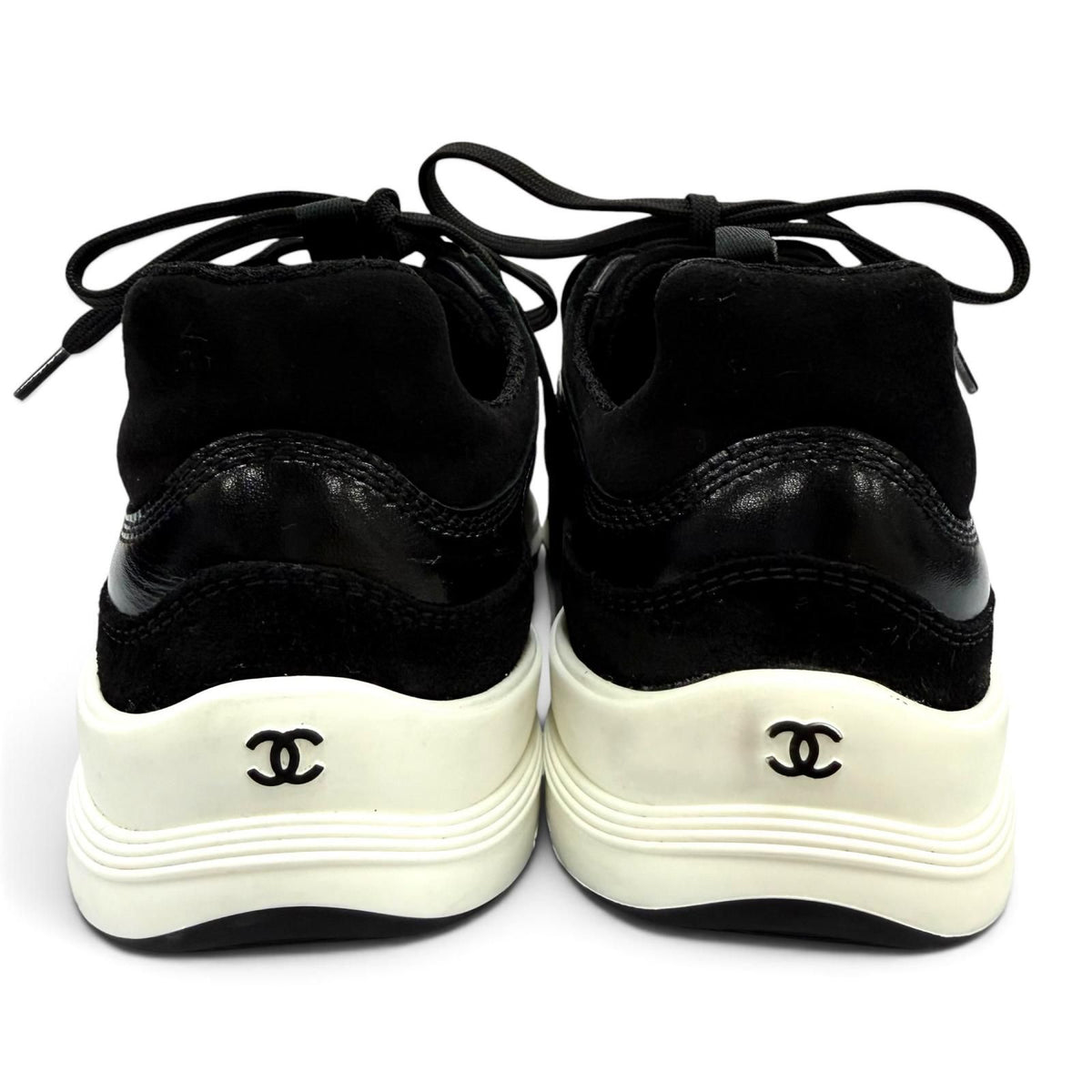Chanel CC Logo Lace-up Leather Low-Top Sneakers Black — view 4