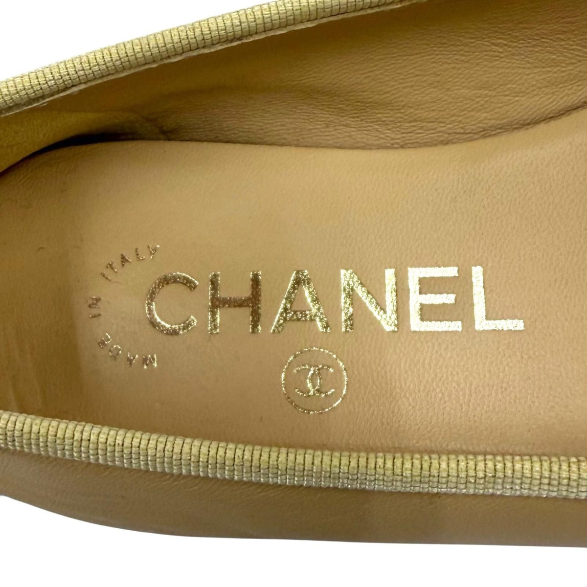 Chanel Ballerina CC Logo Embroidery Leather Flat Pumps Beige Black — view 8