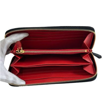 Prada Wallet Leather Black Chic Simple Monotone Cool Everyday — view 4