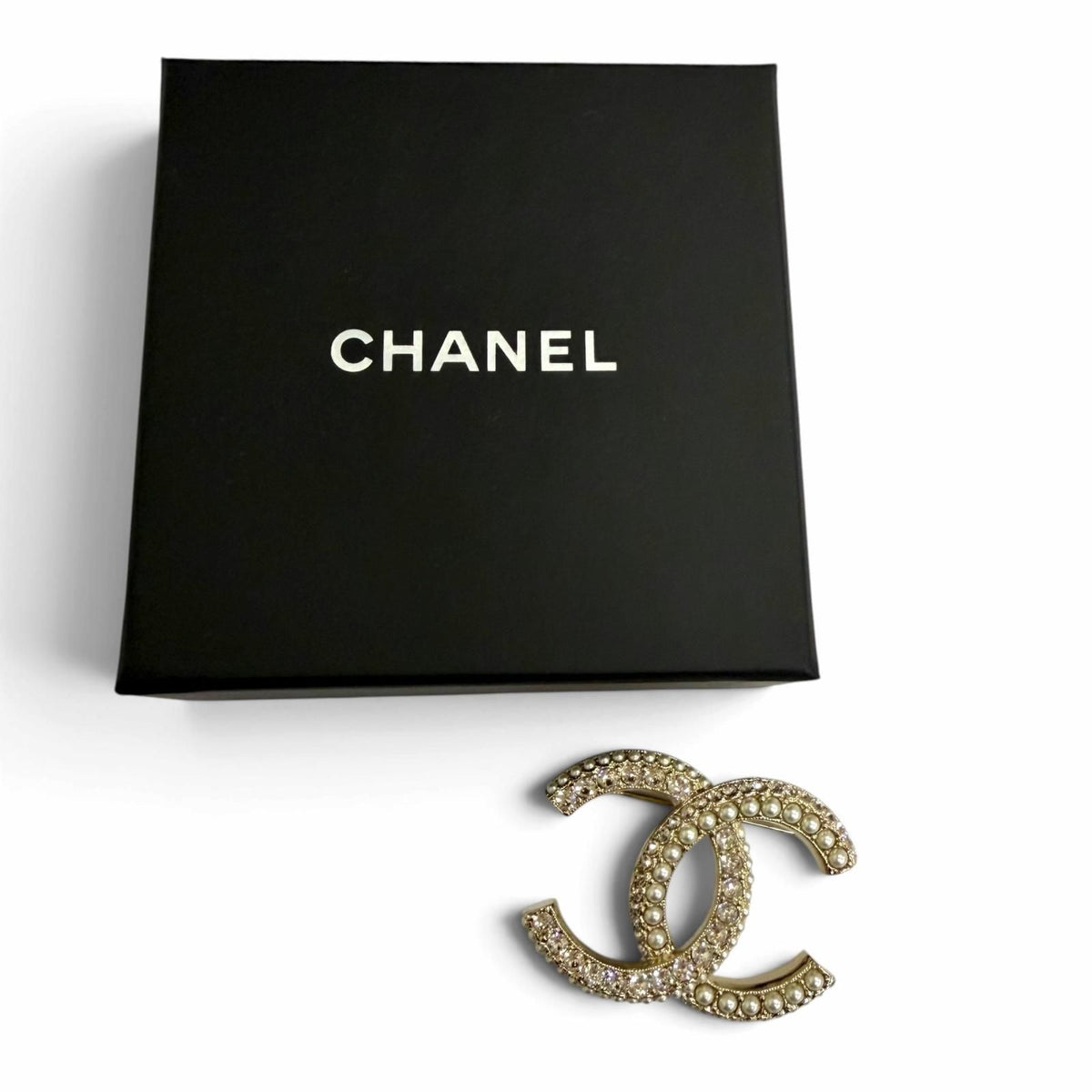 Chanel CC Logo Rhinestone Faux Pearl Brooch Pin Badge Gold — view 2