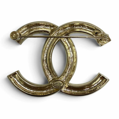 Chanel CC Logo Rhinestone Faux Pearl Brooch Pin Badge Gold — view 3