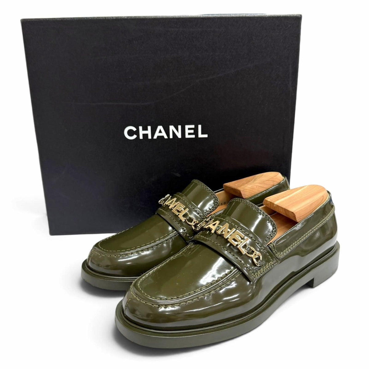 Chanel 22K Patent Leather CC Logo Loafers Dark Green Gold — view 2