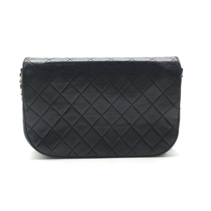 Chanel CC Logo Quilted Turnlock Leather Shoulder Bag Vintage Black — view 2