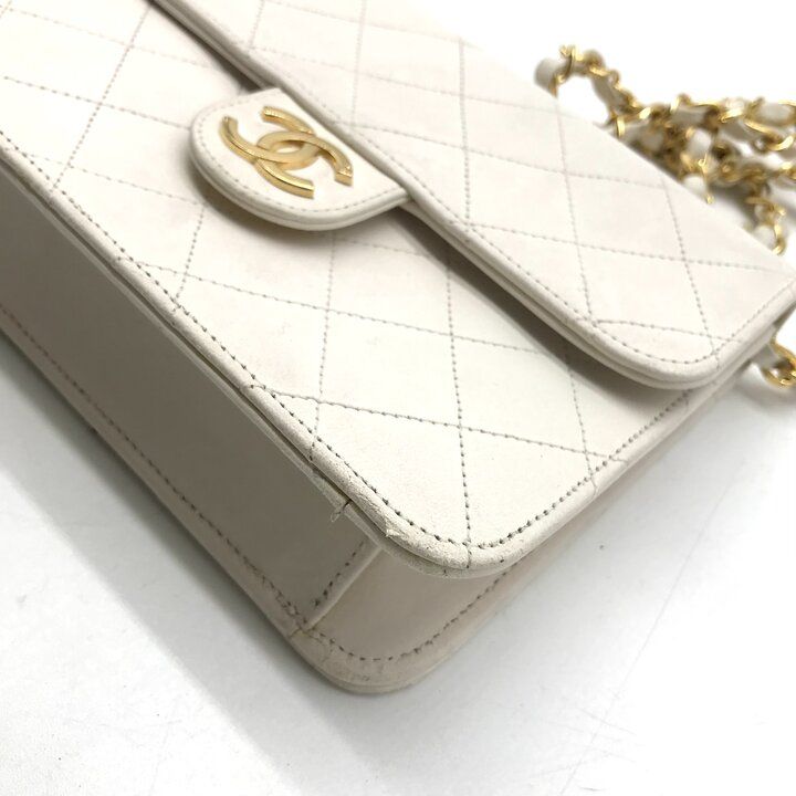 Chanel CC Logo Mini Quilted Chain Shoulder Bag Crossbody Leather White — view 4