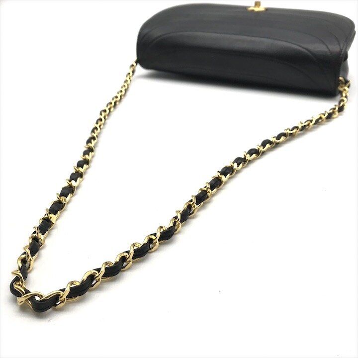 Chanel CC Logo Half Moon Turnlock Leather Chain Shoulder Bag Vintage Black — view 6