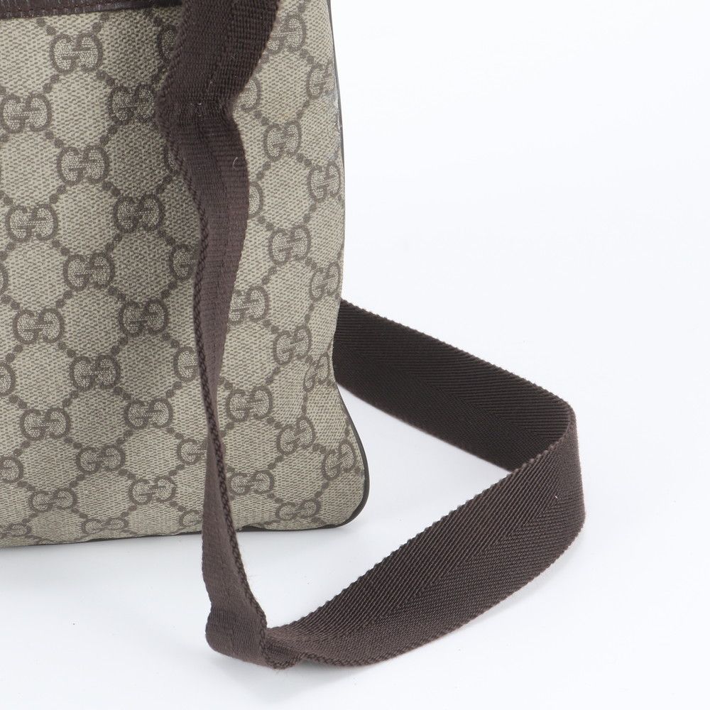 Gucci GG Supreme Leather Shoulder Bag Crossbody Messenger Business — view 2